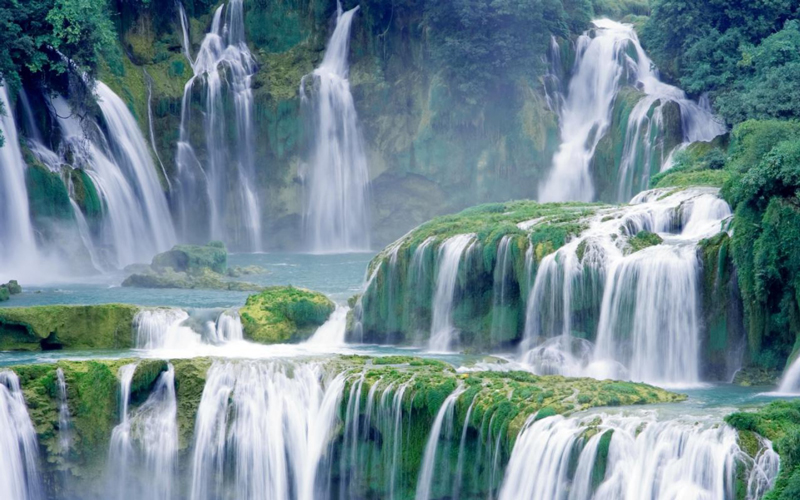 close-up-waterfalls